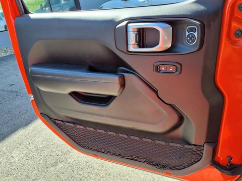 Used 2018 Jeep Wrangler Unlimited Sport S AWD/4WD image 11