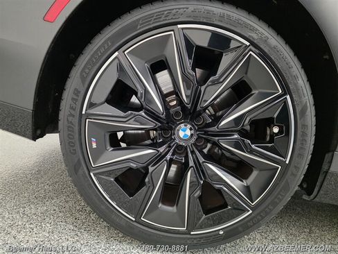 Used 2023 BMW 760i xDrive AWD/4WD image 16