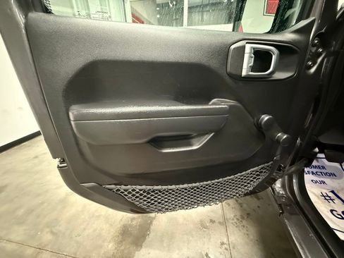 Used 2022 Jeep Wrangler Unlimited Sport image 20