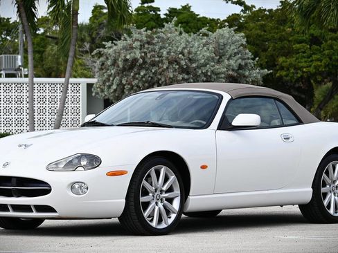 Used 2006 Jaguar XK8 XK8 2dr Convertible image 40