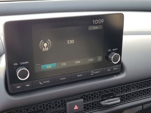 Certified 2025 Honda HR-V LX image 25