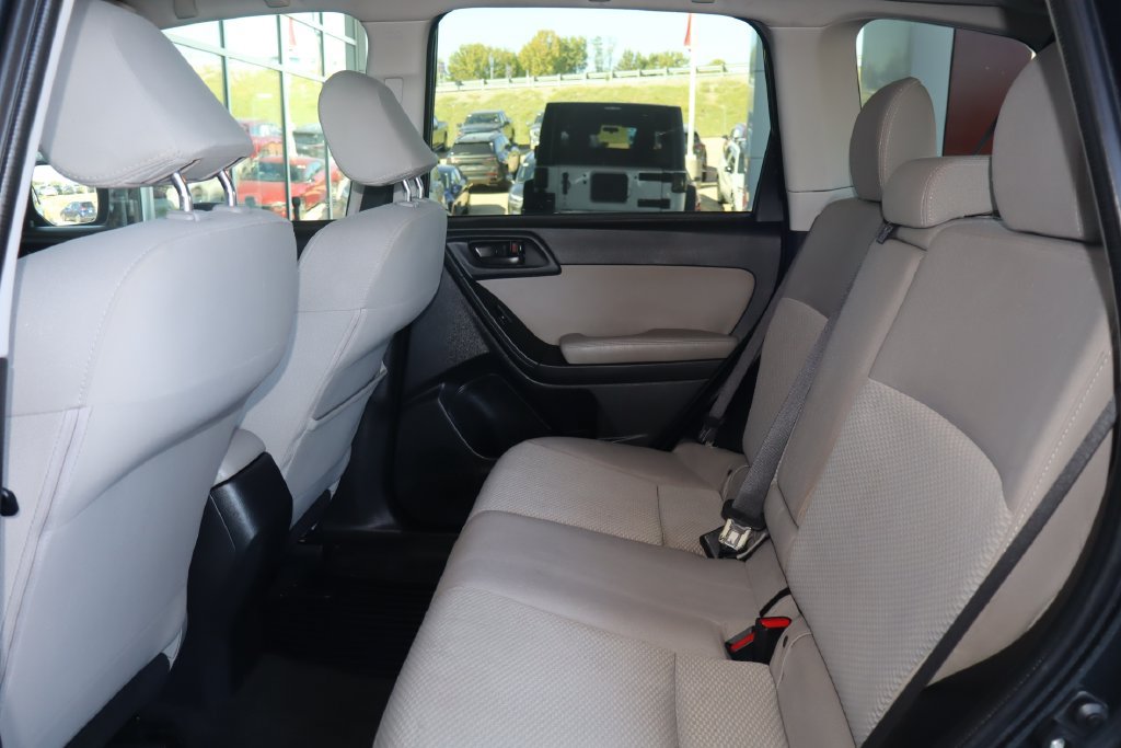 Used 2016 Subaru Forester 2.5i Premium AWD/4WD image 31