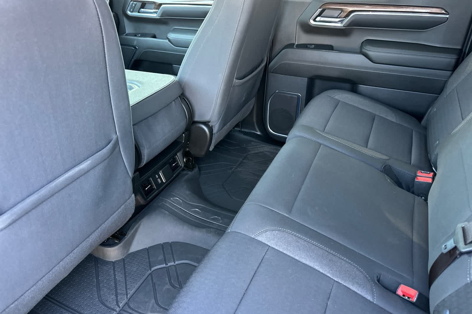 Used 2024 Chevrolet Silverado 1500 RST AWD/4WD image 5