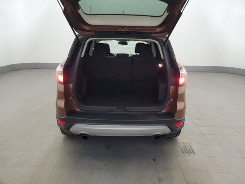 Used 2017 Ford Escape SE w/ SE Cold Weather Package FWD image 29