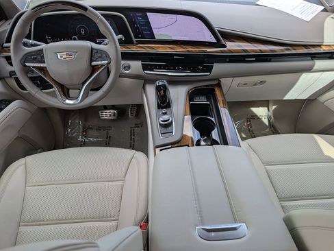 Used 2024 Cadillac Escalade Sport Platinum w/ Heavy-Duty Trailer Package AWD/4WD image 27