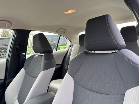 Used 2022 Toyota Corolla LE image 14