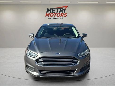 Used 2014 Ford Fusion SE image 9