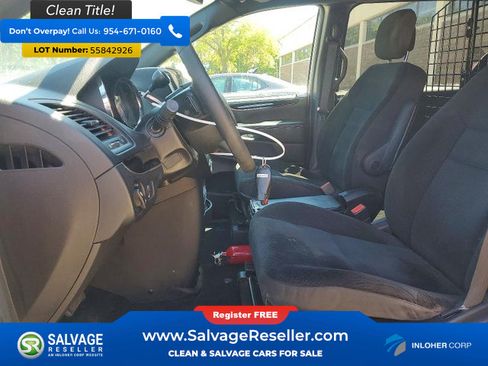 Used 2019 Dodge Grand Caravan SE FWD image 9