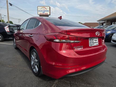 Used 2017 Hyundai Elantra Limited FWD image 4