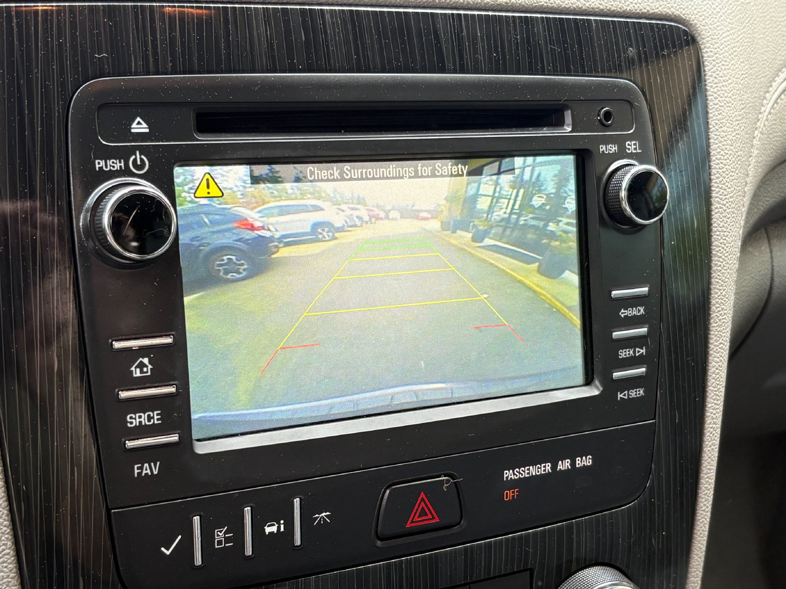 Used 2017 Chevrolet Traverse LT FWD image 34