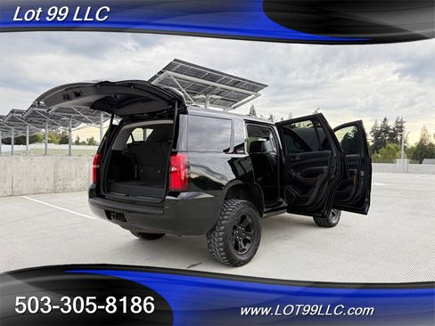 Used 2017 Chevrolet Tahoe LT w/ Z71 Midnight Edition AWD/4WD image 30