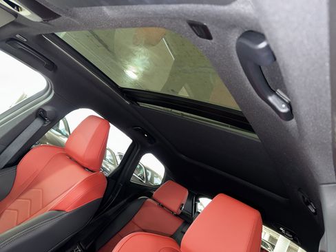 Certified 2025 BMW X1 xDrive28i w/ Premium Package image 32