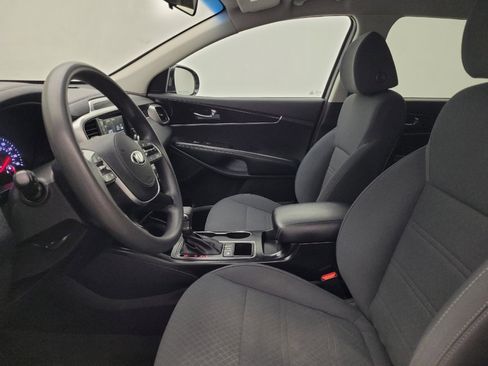 Used 2019 Kia Sorento AWD image 17