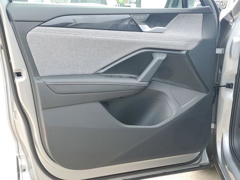 New 2026 Volkswagen Tiguan S FWD image 18