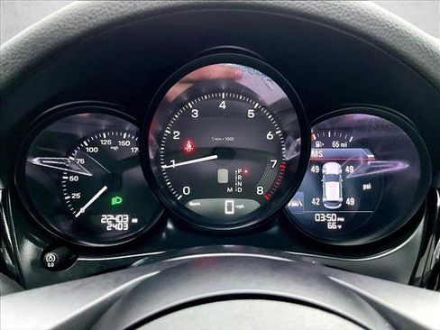 Used 2023 Porsche Macan image 22