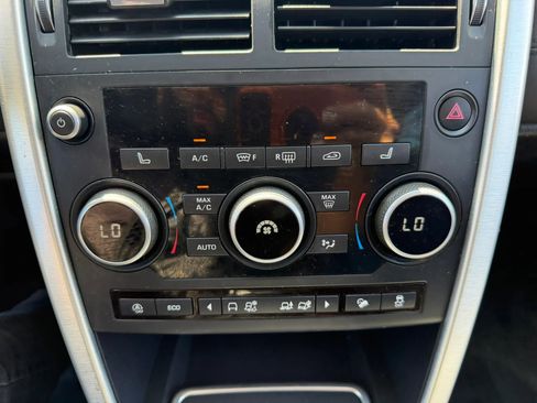 Used 2018 Land Rover Discovery Sport HSE AWD/4WD image 19