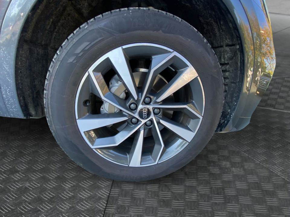 Used 2024 Audi Q5 2.0T Premium AWD/4WD image 25