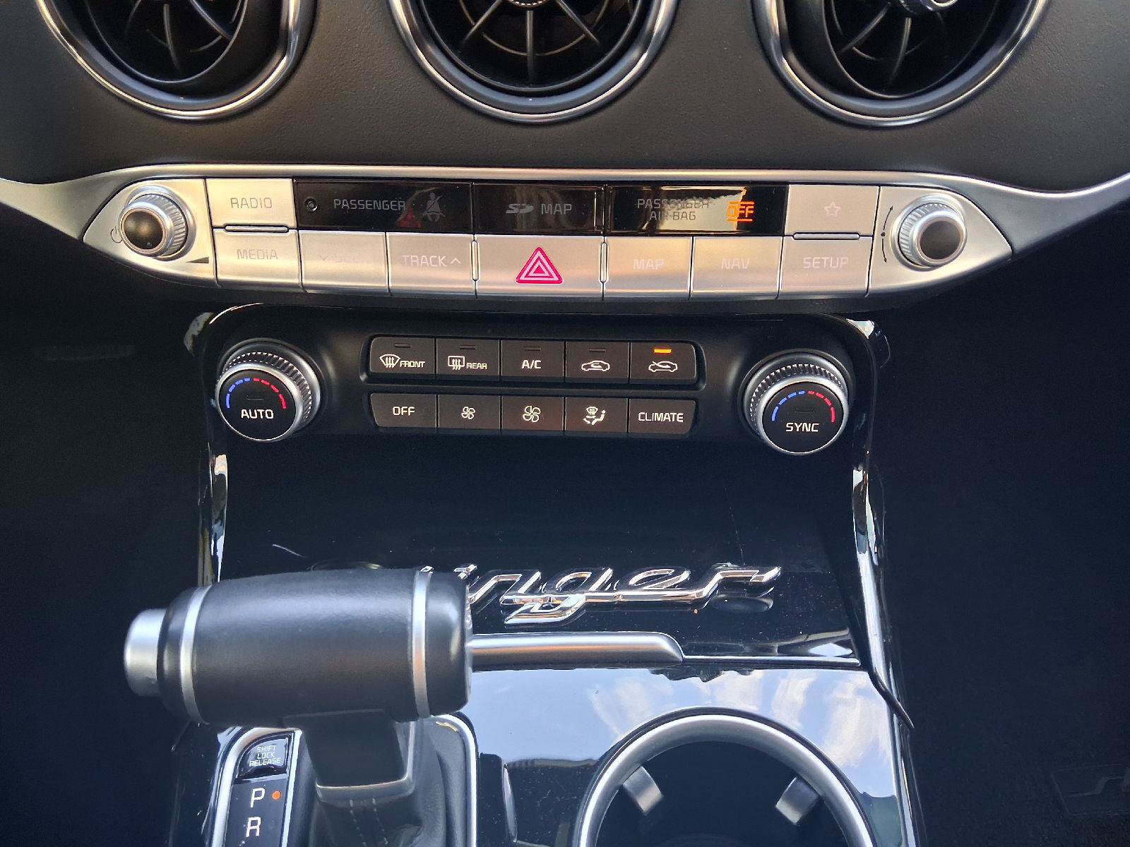 Used 2018 Kia Stinger Premium RWD image 33
