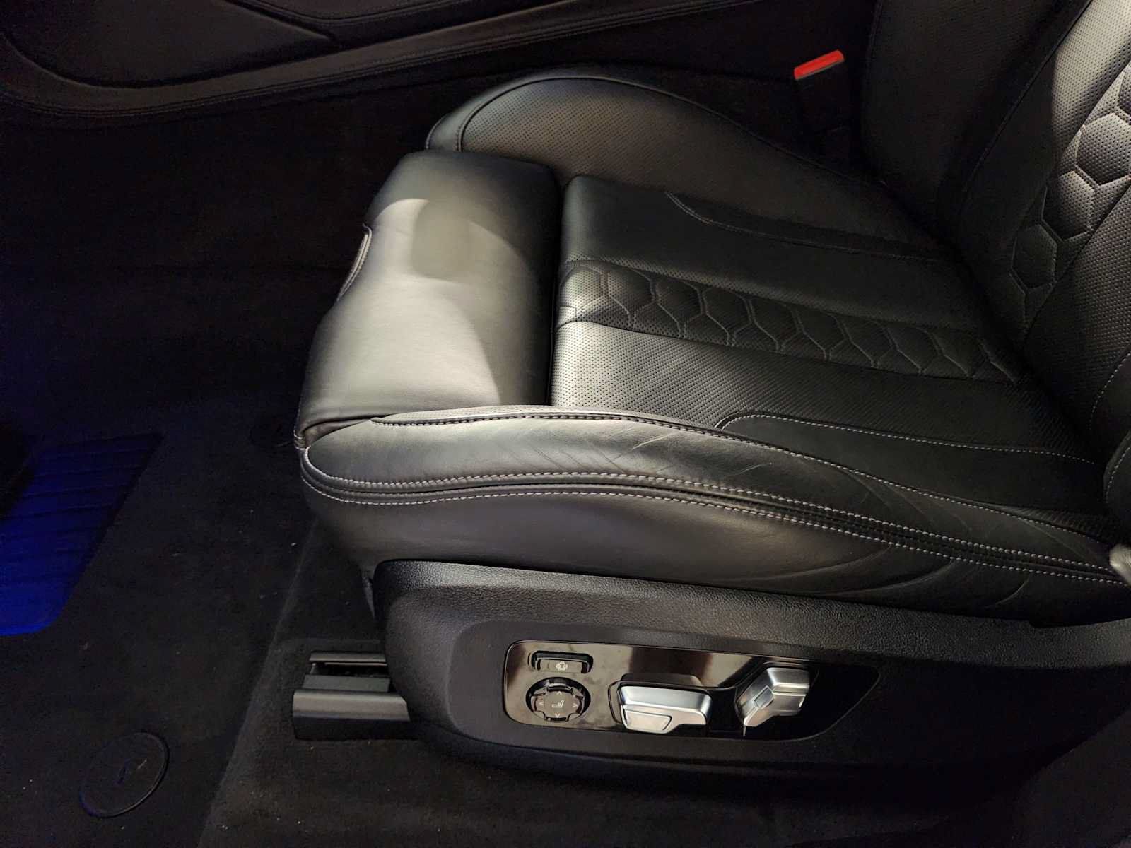 Used 2023 BMW X5 M w/ Competition Package AWD/4WD image 25