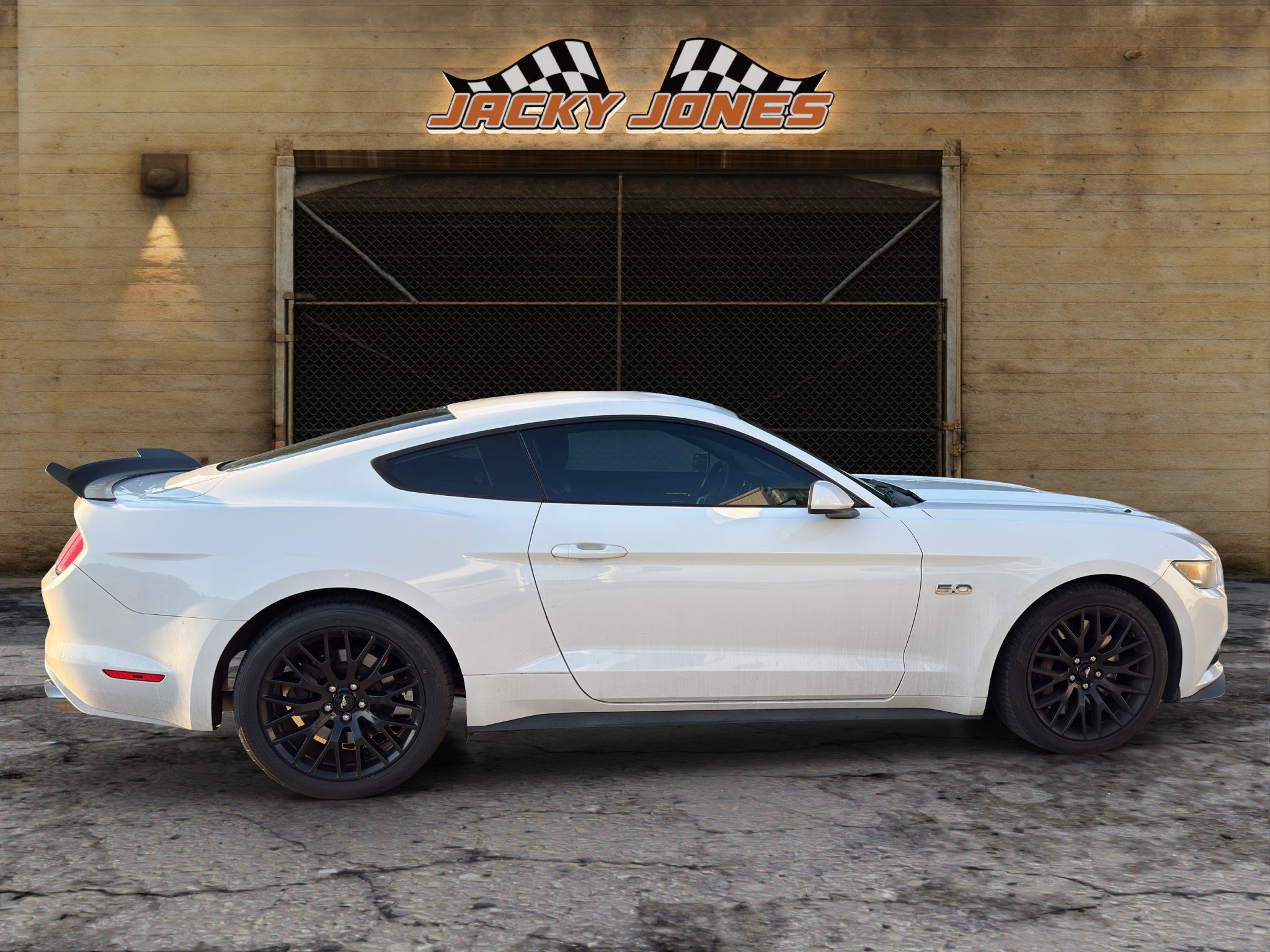 Used 2017 Ford Mustang GT w/ GT Performance Package RWD image 9