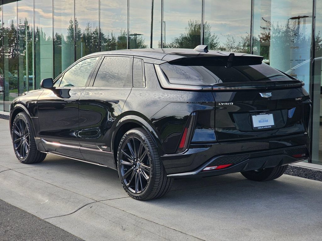 New 2027 Cadillac Lyriq V Premium AWD/4WD image 3