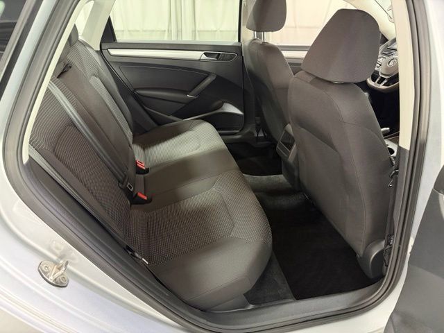 Used 2016 Volkswagen Passat 1.8T S FWD image 10