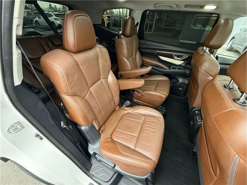 Used 2019 Subaru Ascent Touring w/ Popular Package #3 image 24