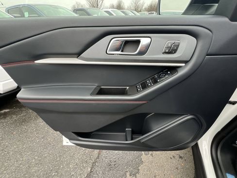 New 2026 Ford Explorer ST-Line w/ ST-Line Street Pack image 15