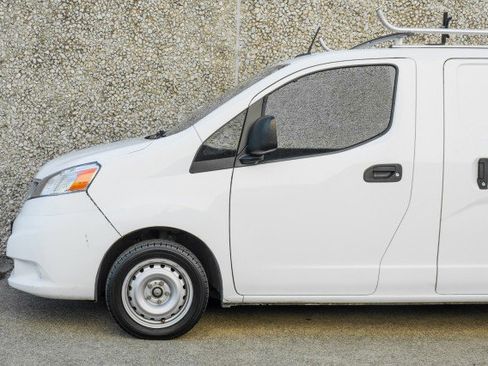 Used 2020 Nissan NV200 S image 17