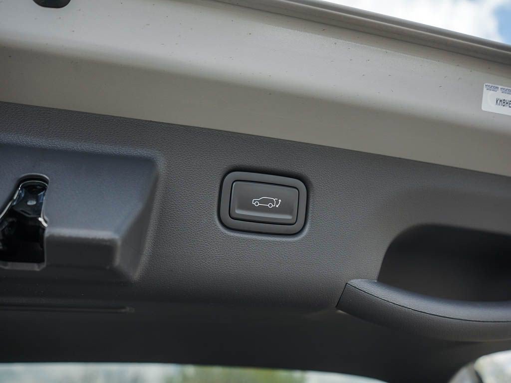 New 2026 Hyundai Kona Limited AWD/4WD image 9