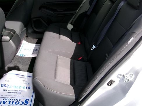 Used 2024 Nissan Altima 2.5 SV image 10