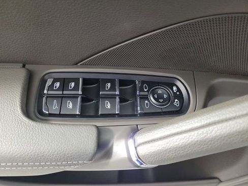 Used 2017 Porsche Cayenne Platinum Edition AWD/4WD image 13