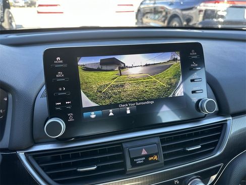 Used 2022 Honda Accord Sport image 9