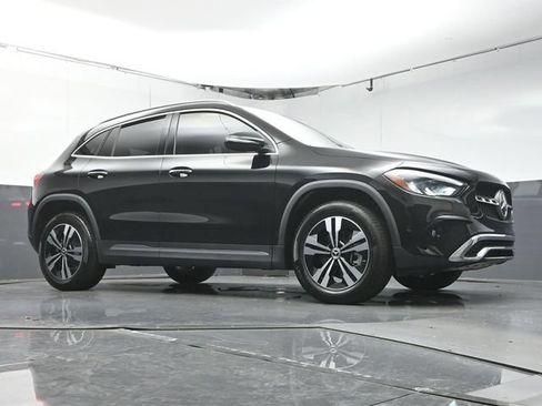 Certified 2025 Mercedes-Benz GLA 250 image 41