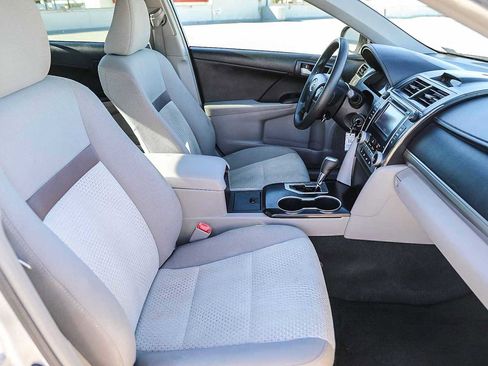 Used 2014 Toyota Camry LE image 16