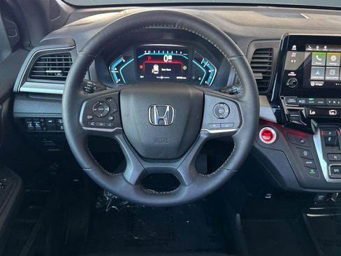Certified 2023 Honda Odyssey Sport image 27