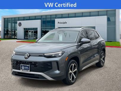 Used 2025 Volkswagen Tiguan SE