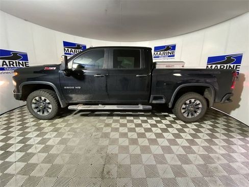 Used 2024 Chevrolet Silverado 2500 Custom w/ Custom Value Package image 13