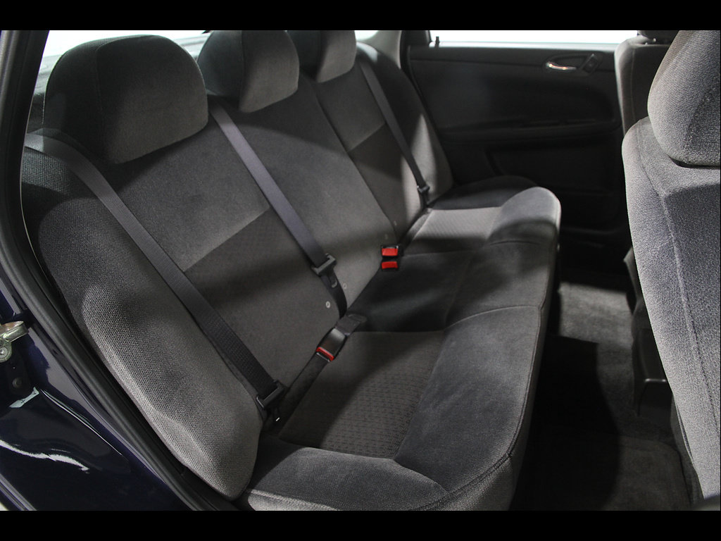 Used 2010 Chevrolet Impala LS FWD image 14
