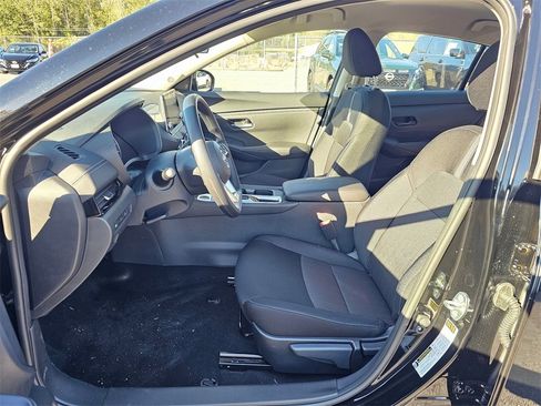 New 2025 Nissan Sentra SV w/ Trunk Package image 17