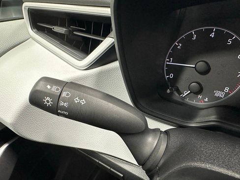 Used 2025 Toyota Corolla SE image 21