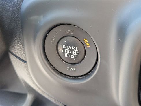 Used 2020 Jeep Wrangler Unlimited Sport image 26