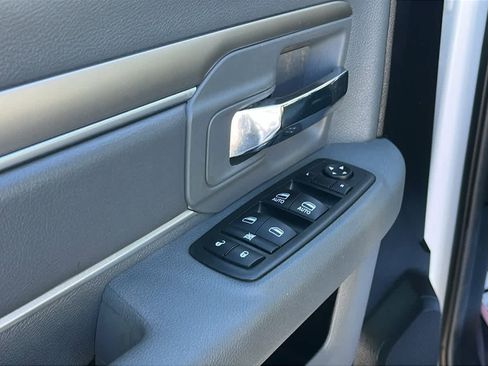 Used 2014 RAM 1500 Classic SLT image 22