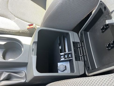 Used 2015 Nissan Frontier S image 26