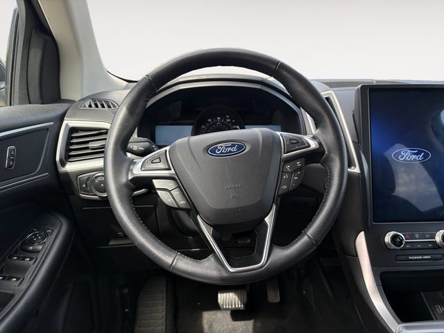 Used 2024 Ford Edge SEL AWD/4WD image 12