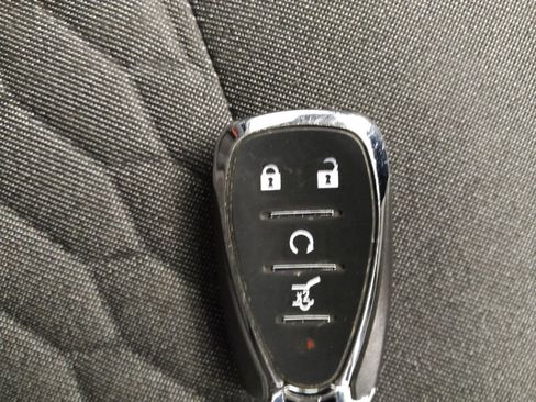 Used 2019 Chevrolet Equinox LT w/ Driver Convenience Package FWD image 32