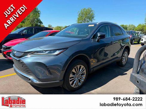 Certified 2023 Toyota Venza XLE AWD/4WD image 1