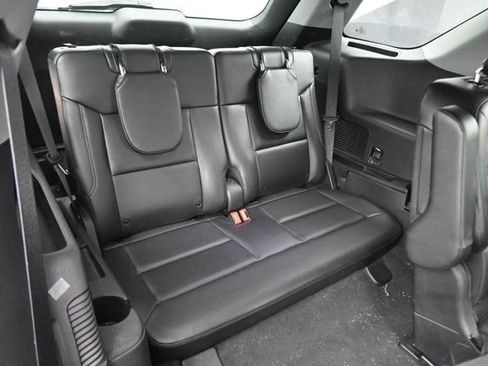 Used 2023 Ford Explorer Limited w/ Hybrid Equipment Group 310A AWD/4WD image 18