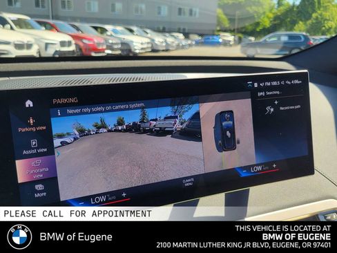 Used 2023 BMW iX xDrive50 w/ Premium Package AWD/4WD image 28