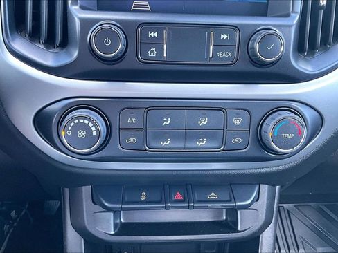 Used 2022 Chevrolet Colorado LT RWD image 33